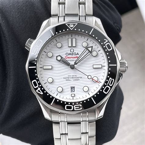 omega seamaster diver bracelet.